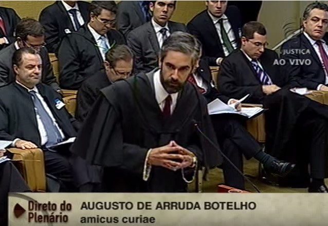 Presidente do IDDD, Augusto de Arruda Botelho, durante sustentação oral no STF no julgamento do dia 19.