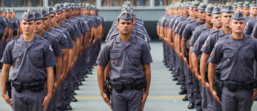 Policia-Militar-de-Sao-Paulo-recebe-o-reforco-de-1598-novos-soldados-foto-Diogo-Moreira-A2-Fotografia_201411210001-880x380